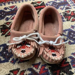 Minnetonka Slip on moccasins